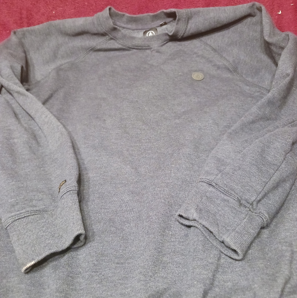 Volcom sweater xl